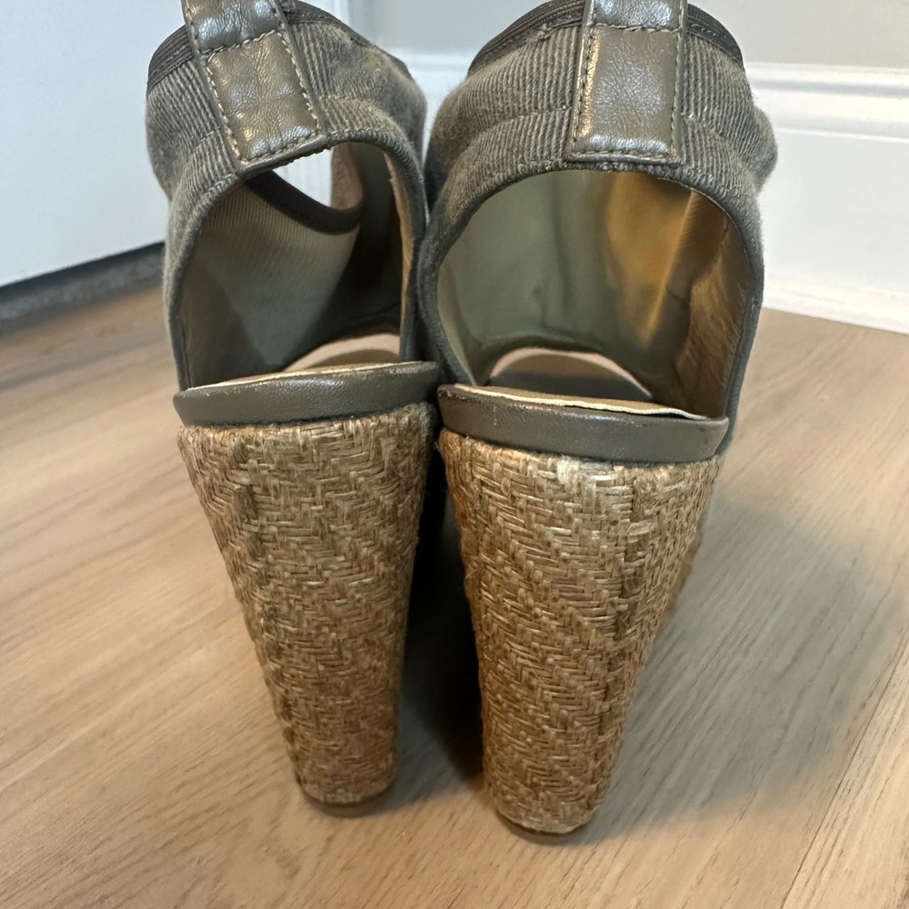 Stuart Weitzman‎ Glover Women's Size 7 Charcoal Stretch Wedge Platform Sandals - Picture 6 of 9